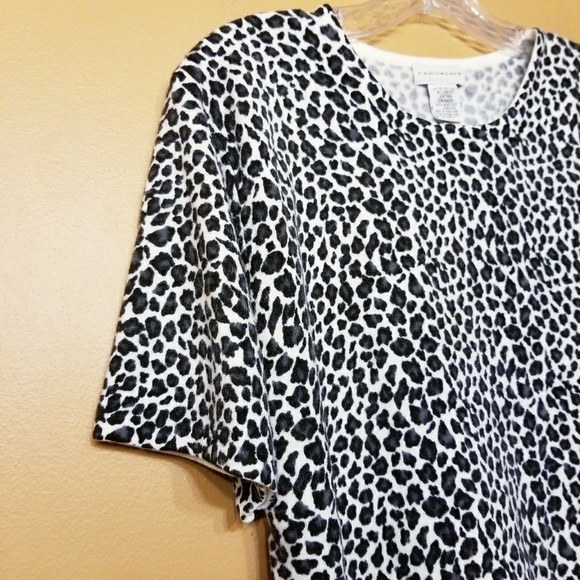 Yarnworks | Women's Vintage Animal Print Short Sleeve Sweater (Size XL) - Picture 3 of 9